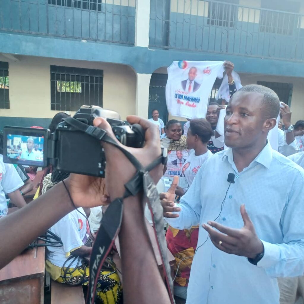 Elections 2023: ITINA MAYAMBA HERMES candidat député national n°942, ratisse large à Tshangu