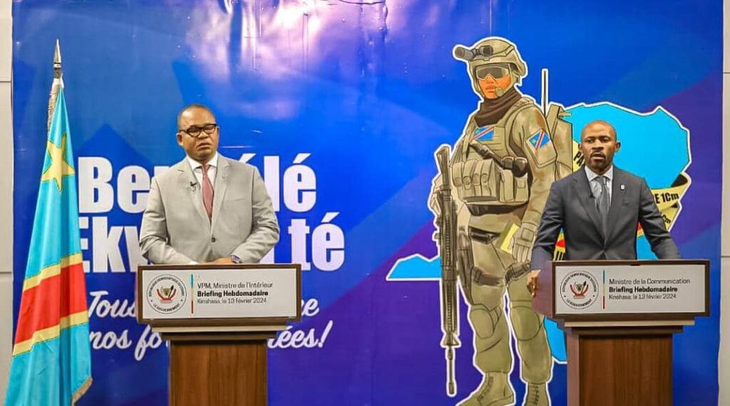 Tension RDC-RWANDA : « Le Rwanda nous mène une autre guerre qui est médiatique avec comme objectif de nous opposer entre nous et avec les pays amis » (Peter Kazadi)