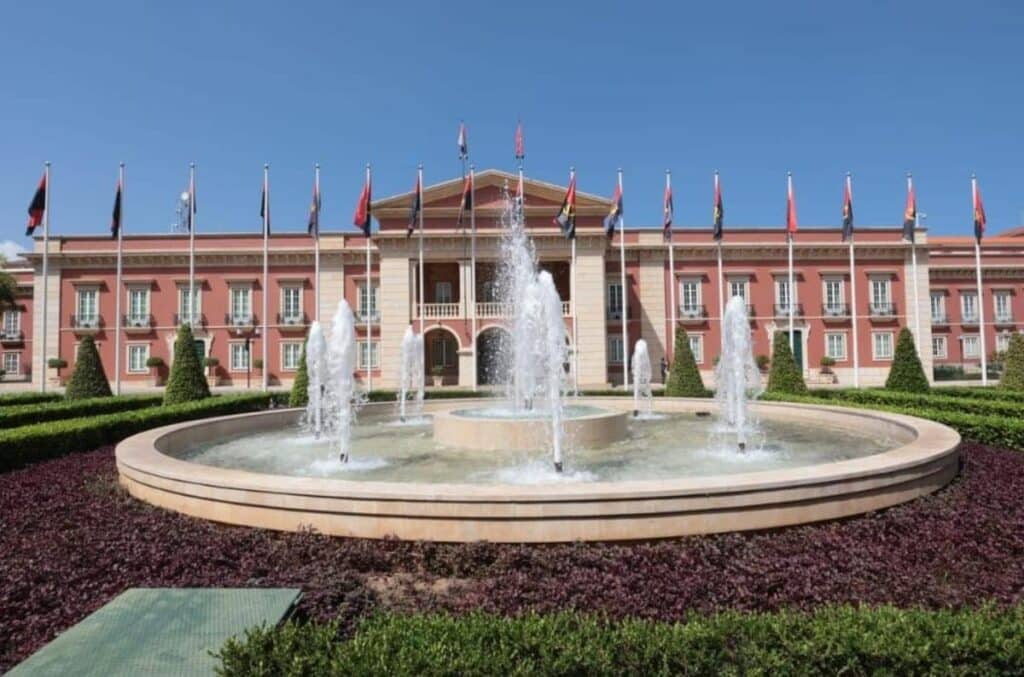 Négociations directes entre la RDC et le M23 : Jour J, la délégation de Kinshasa déjà à Luanda, le M23/AFC boycotte