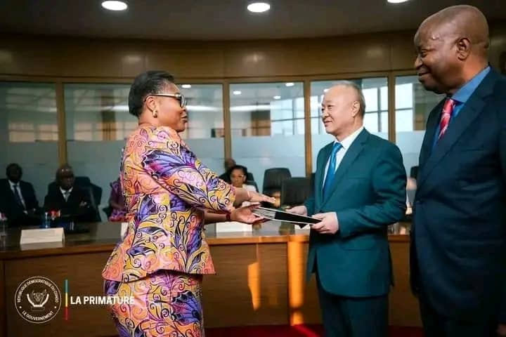 Coopération RDC-Chine : Signature d’un accord de 12 milliards $ pour la construction de la cité industrielle à Kinshasa