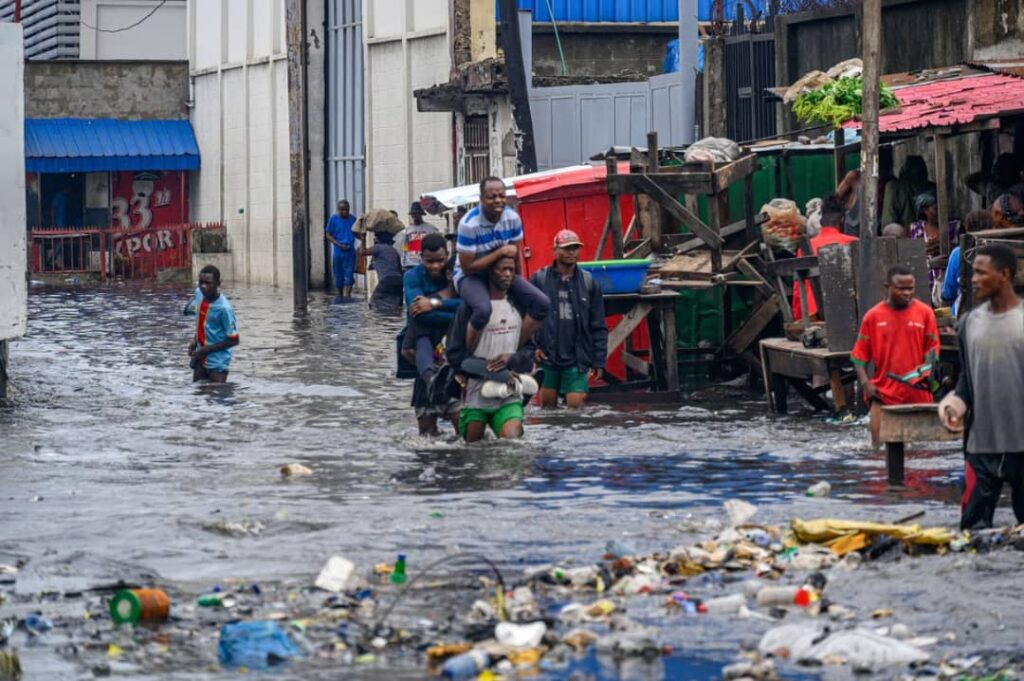 Kinshasa : Quand les pluies mettent à nu la mauvaise gestion de la capitale, les kinois crient au secours (Édito)