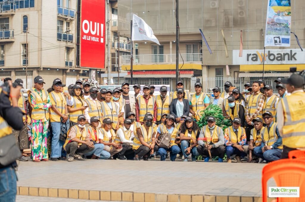 Insalubrité à Kinshasa : le PAK-Citoyen donne le coup d’envoi d’une grande campagne d’assainissement