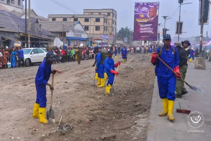 Assainissement de Kinshasa : des « Kuluna » aux bâtisseurs, le pari de Tshisekedi est-il en train de réussir ?